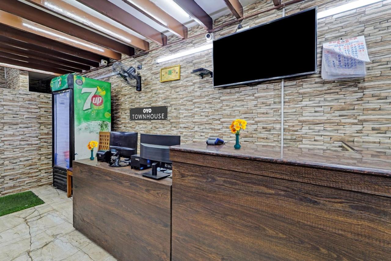 Super Townhouse 1096 Hotel Redfox Nungambakkam Near Apollo & Shankar Nethralaya Hospital Chennai Eksteriør bilde