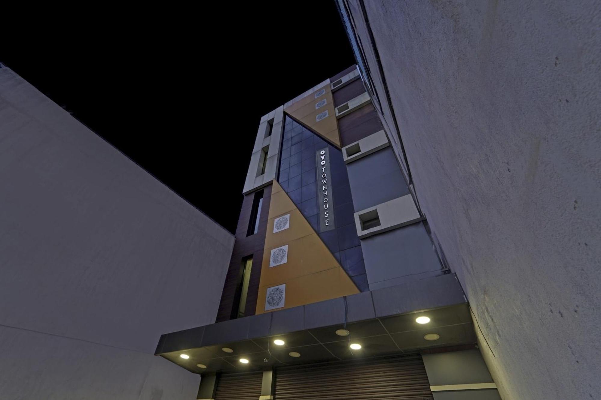 Super Townhouse 1096 Hotel Redfox Nungambakkam Near Apollo & Shankar Nethralaya Hospital Chennai Eksteriør bilde